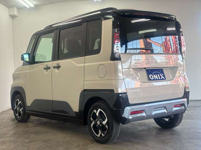 Mitsubishi Delica Mini 12