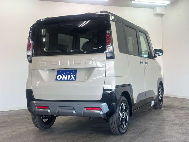 Mitsubishi Delica Mini 10