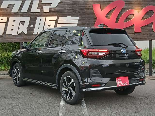 Daihatsu Rocky 11