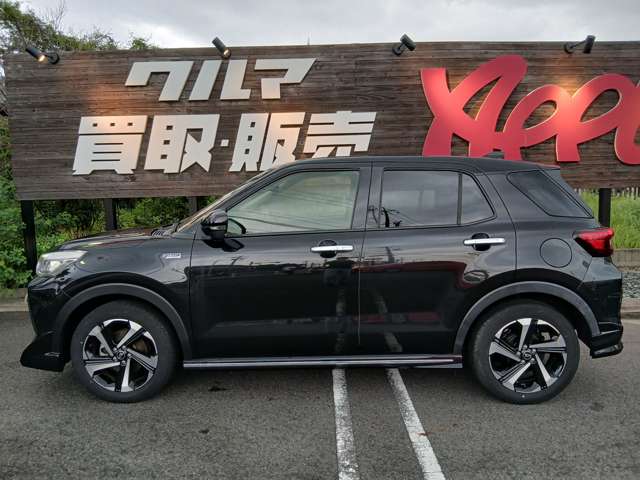 Daihatsu Rocky 12