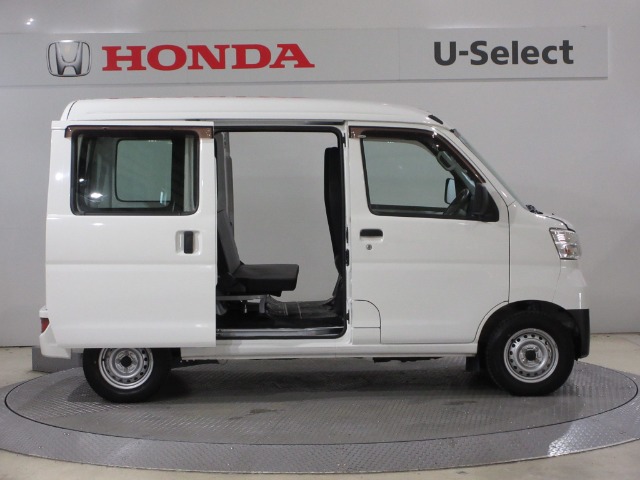 Daihatsu Hijet Cargo 8