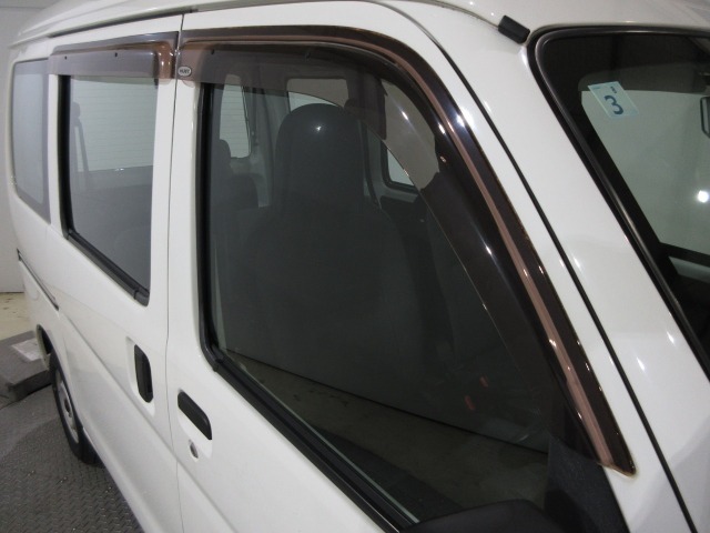 Daihatsu Hijet Cargo 10
