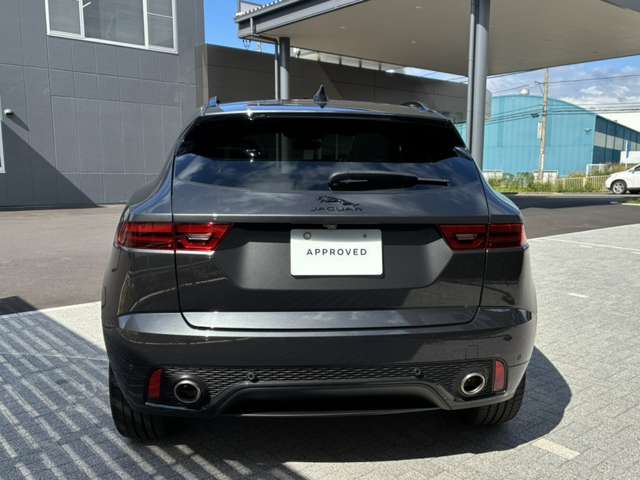 Jaguar E-Pace 6