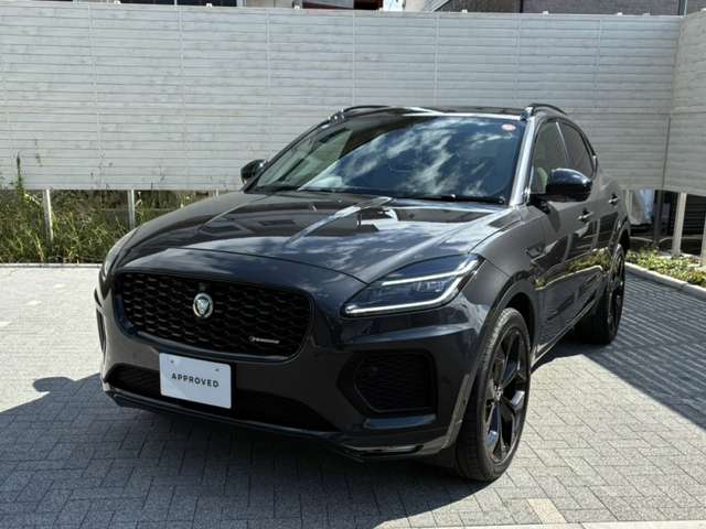 Jaguar E-Pace 9