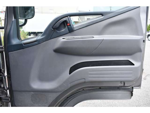 Mitsubishi Fuso Canter 8