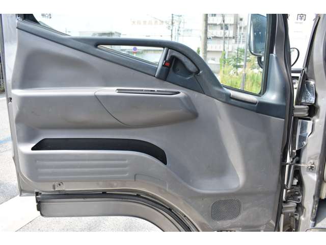 Mitsubishi Fuso Canter 10