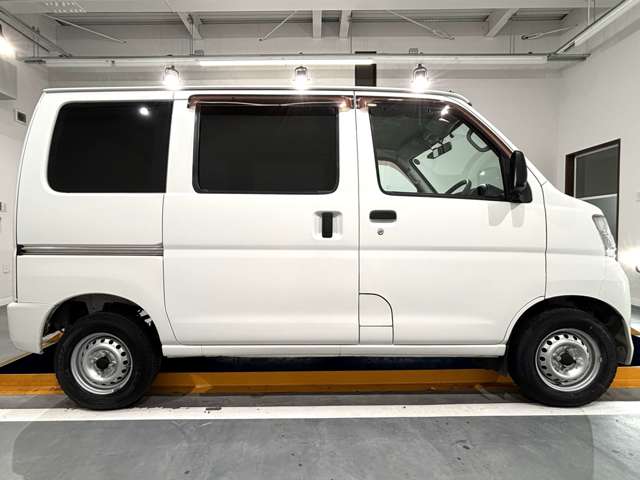 Daihatsu Hijet Cargo 9