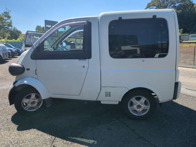 Daihatsu Midget II 7