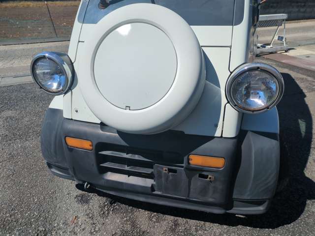 Daihatsu Midget II 10