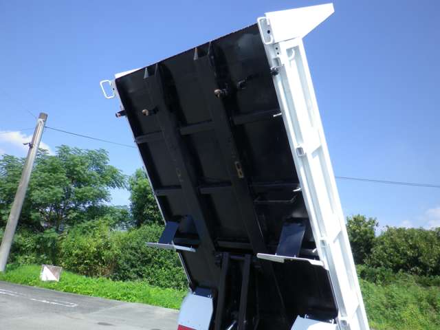 Mitsubishi Fuso Canter 10