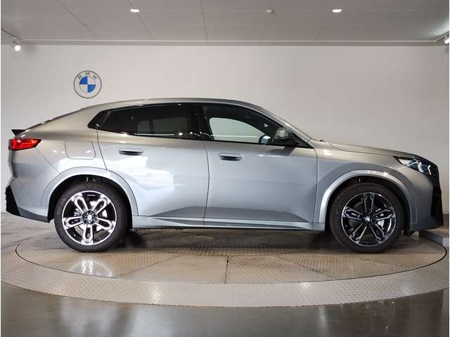 BMW X2 7