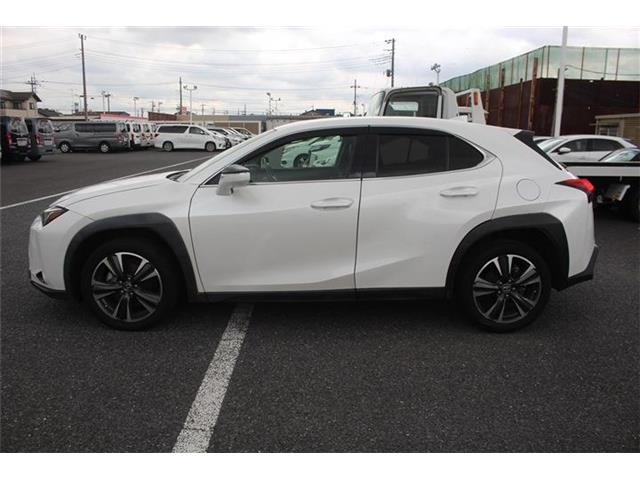 Lexus UX 10