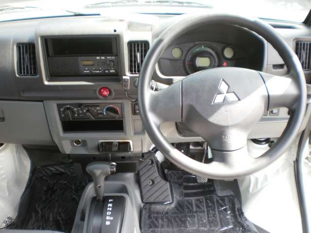 Mitsubishi Minicab MiEV 8