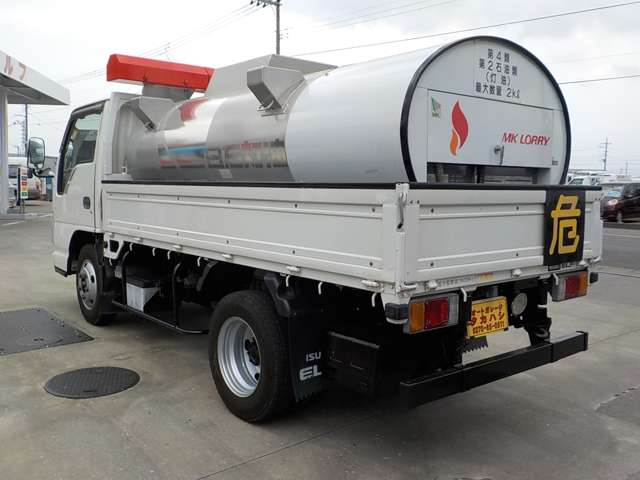 Isuzu Elf 3