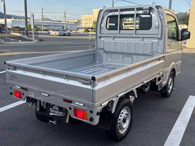 Nissan Clipper Truck 3