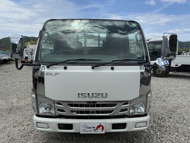 Isuzu Elf 2
