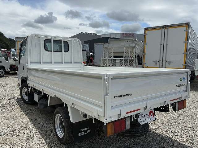 Isuzu Elf 6