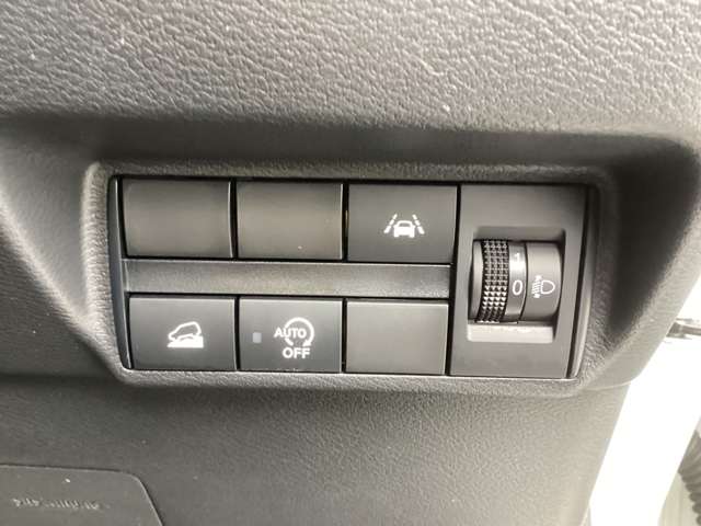 Mitsubishi eK X 6
