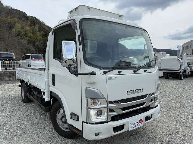 Isuzu Elf 2
