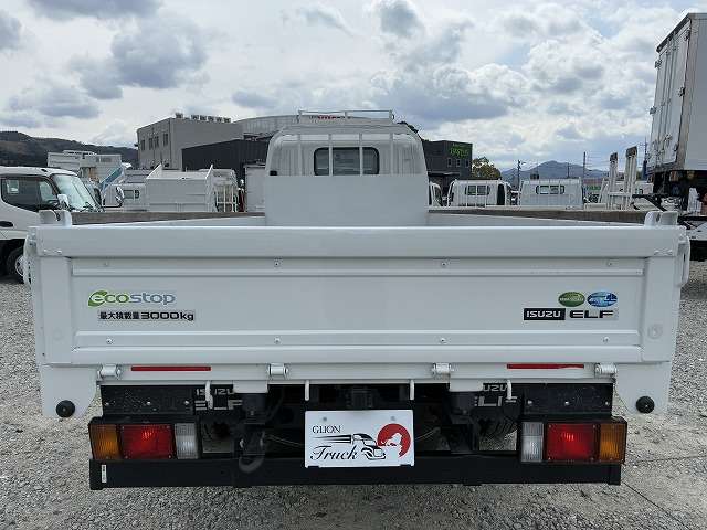 Isuzu Elf 6