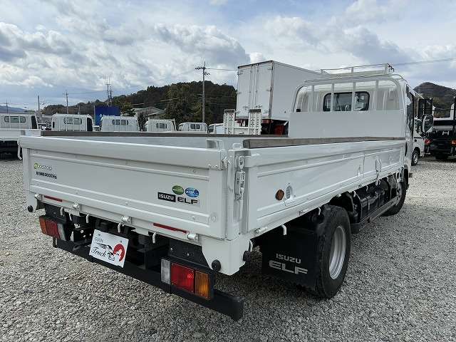Isuzu Elf 7