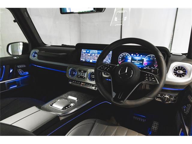 Mercedes-Benz G-Class 12