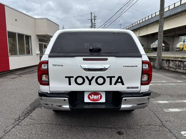Toyota Hilux 4