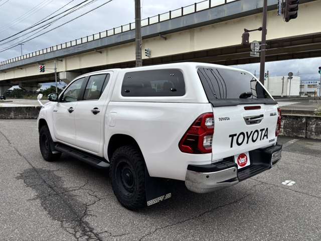 Toyota Hilux 5