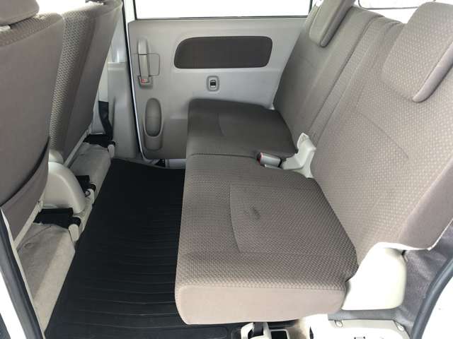 Nissan NV100 Clipper 11