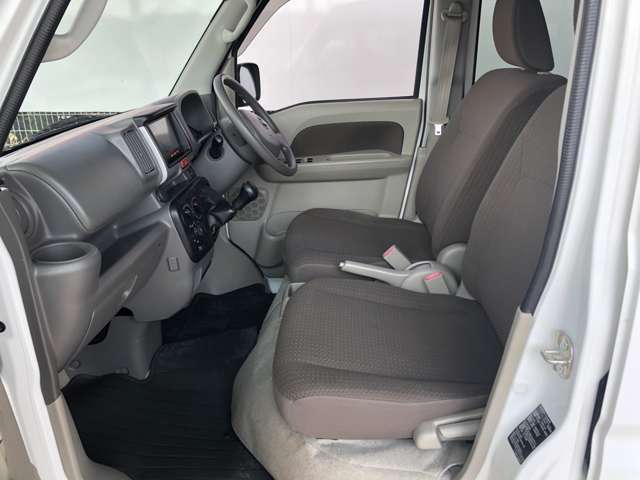 Nissan NV100 Clipper 9