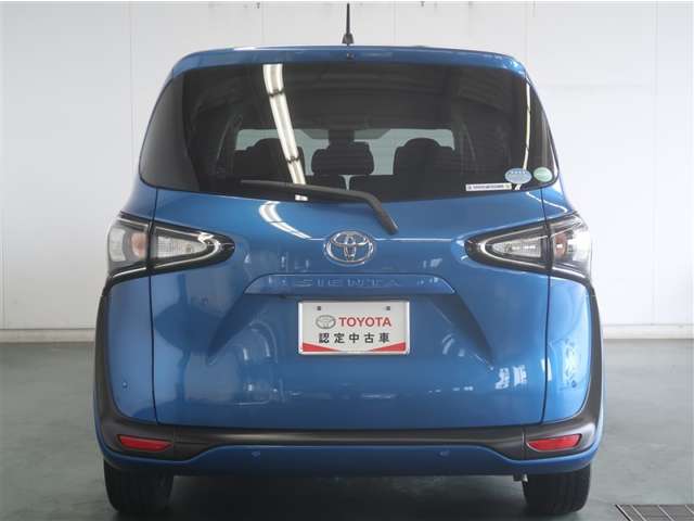 Toyota Sienta 6