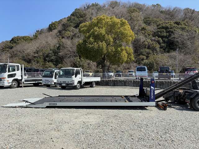Mitsubishi Fuso Canter 12