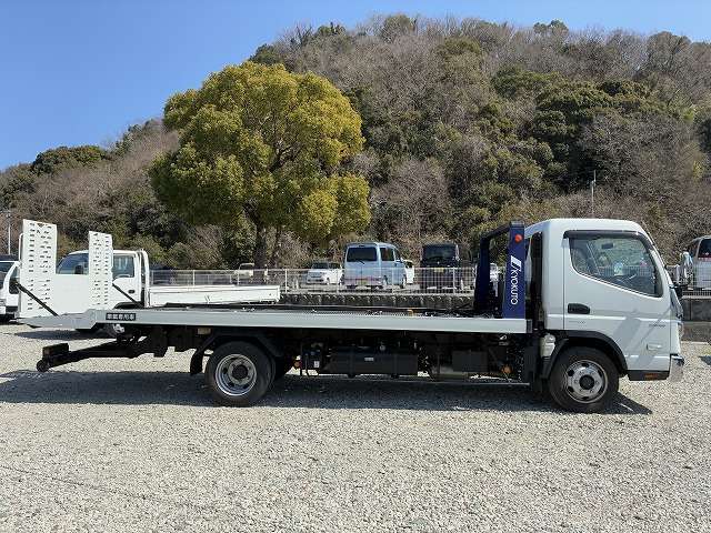 Mitsubishi Fuso Canter 5