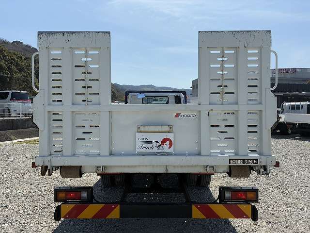 Mitsubishi Fuso Canter 7