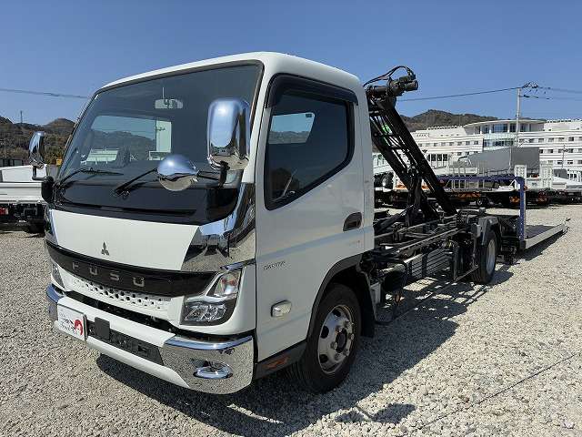 Mitsubishi Fuso Canter 9