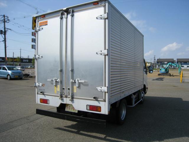 Hino Dutro 11