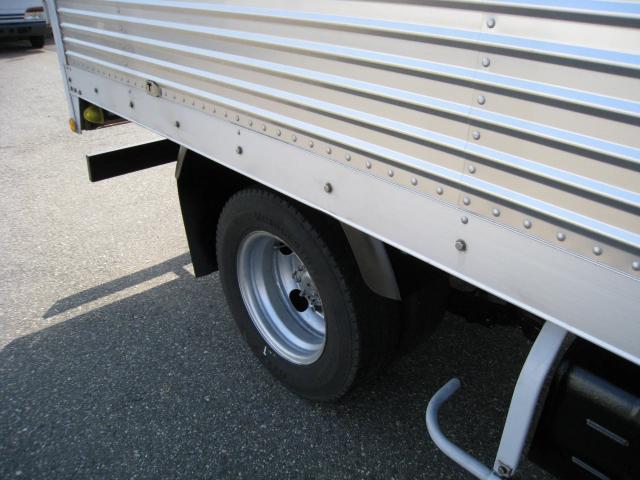 Hino Dutro 12