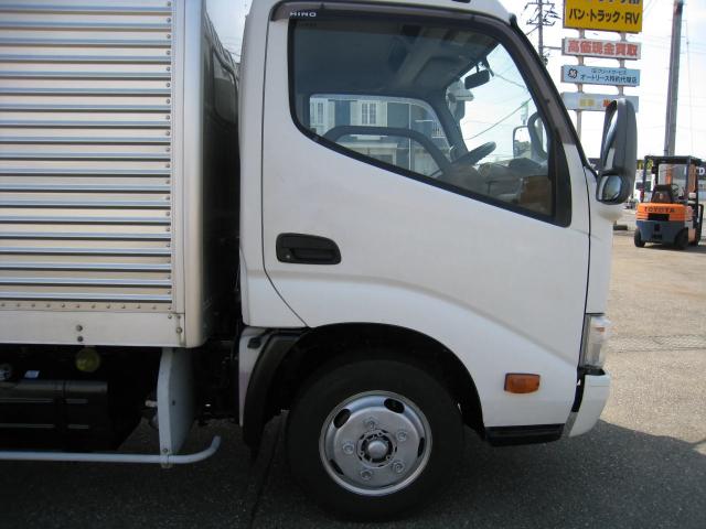 Hino Dutro 4