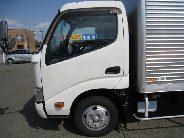 Hino Dutro 5