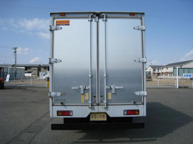 Hino Dutro 10