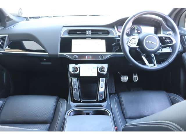 Jaguar Iペイス 9
