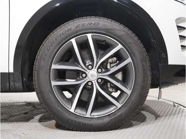 Land Rover Discovery Sport 6