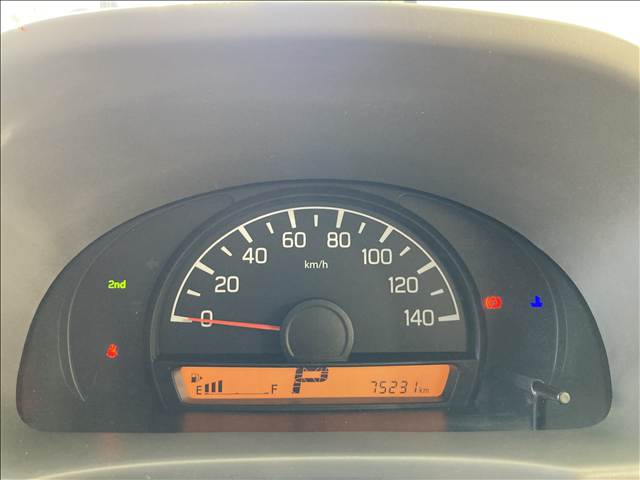 Nissan NV100 Clipper 4