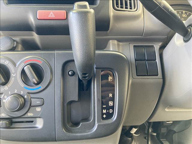 Nissan NV100 Clipper 9