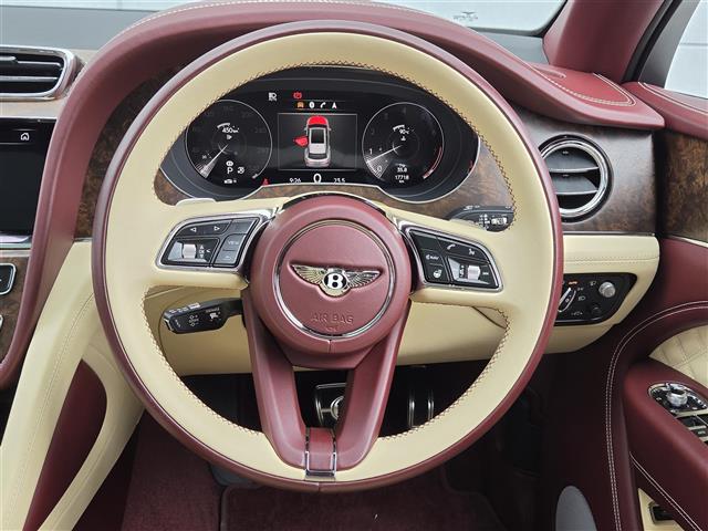 Bentley Bentayga 8