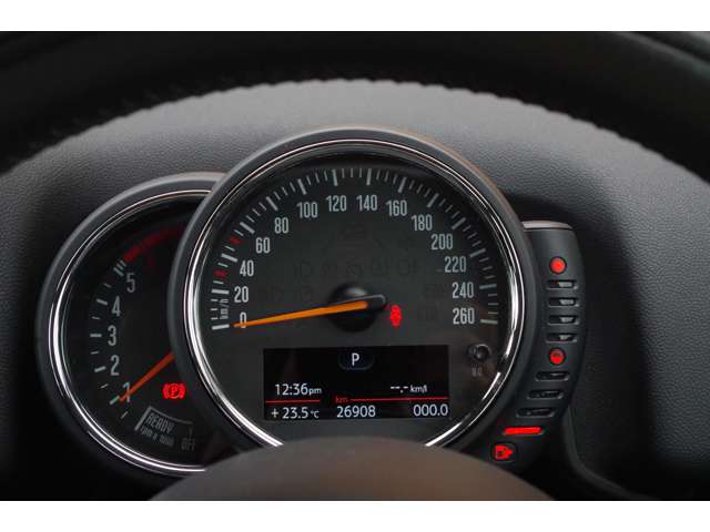 MINI Crossover 11