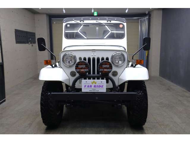 Mitsubishi Jeep 7