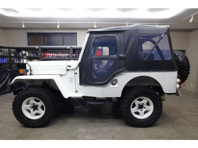 Mitsubishi Jeep 9