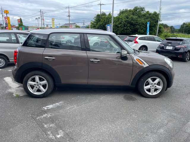 MINI Crossover 10
