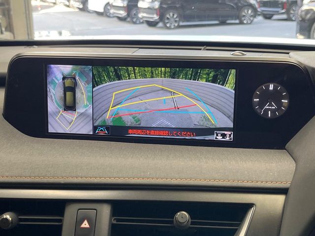 Lexus UX 4